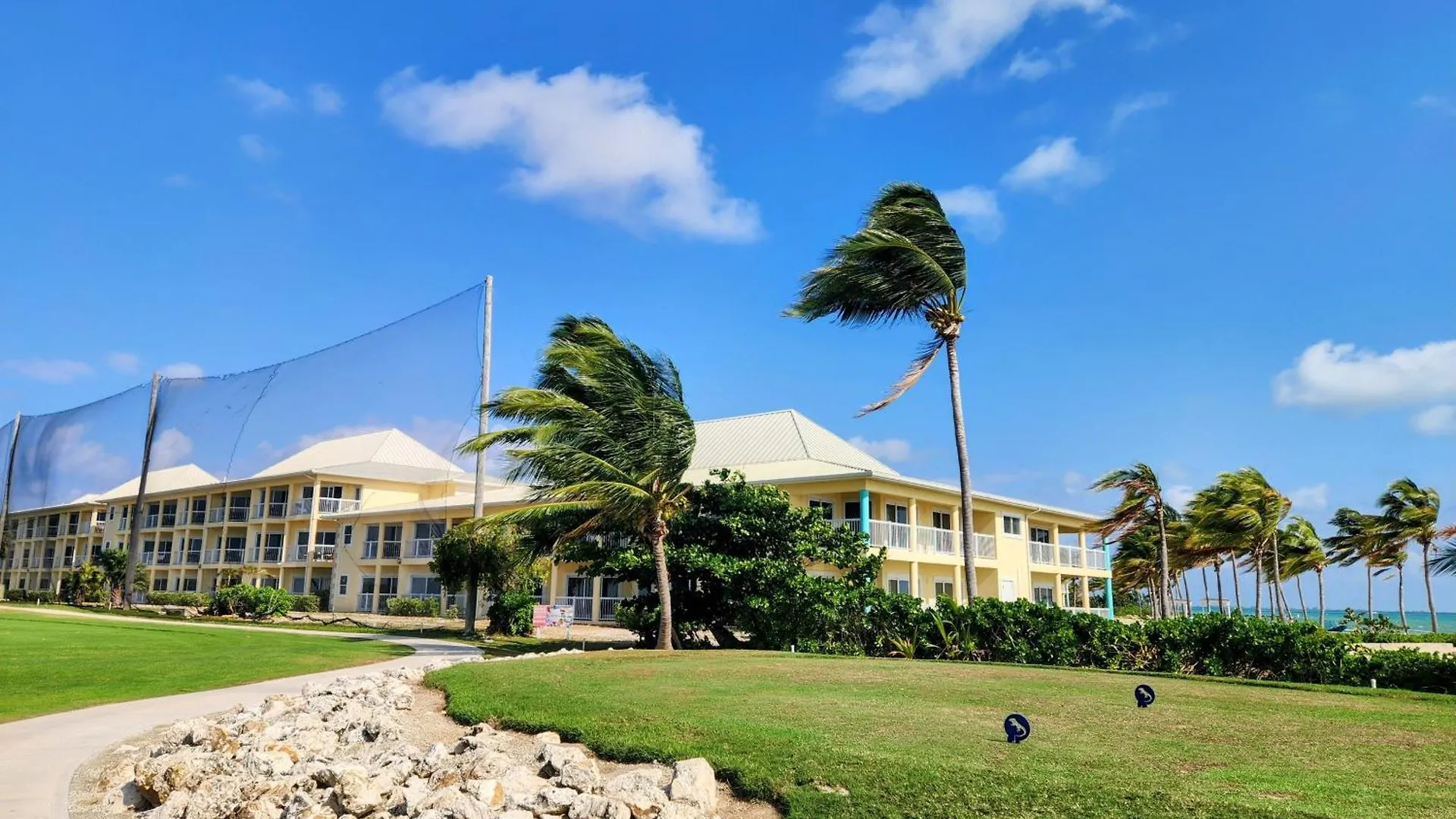 Holiday Inn Resort Grand Cayman By Ihg (Adults Only) West Bay 3*,