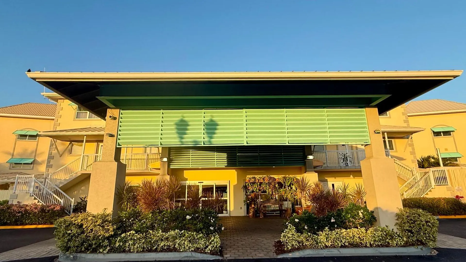 Holiday Inn Resort Grand Cayman By Ihg (Adults Only) West Bay