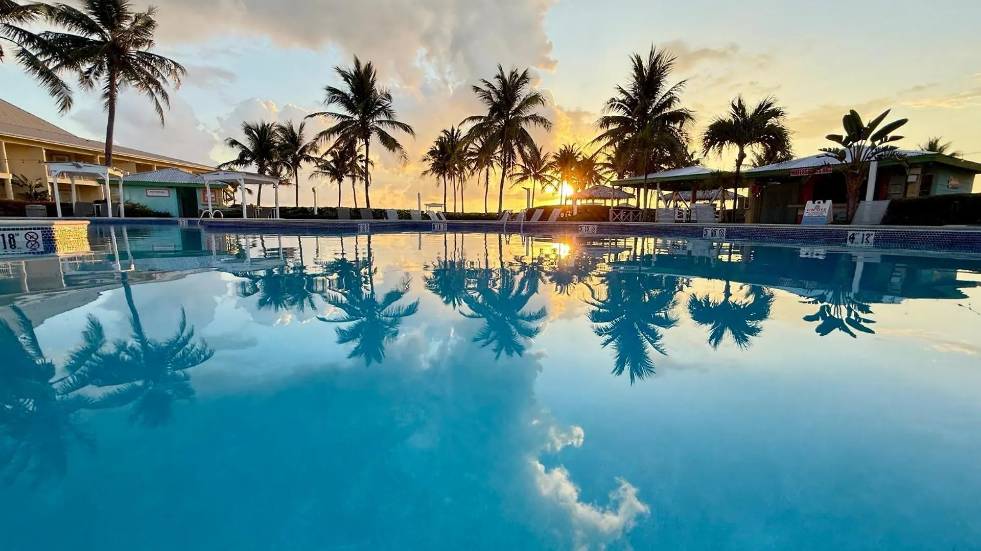 Holiday Inn Resort Grand Cayman By Ihg (Adults Only) West Bay
